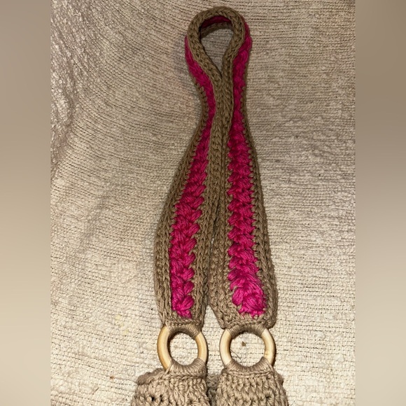 NWT Handcrafted Pink and Tan Crochet Crossbody Bag - Picture 6 of 13